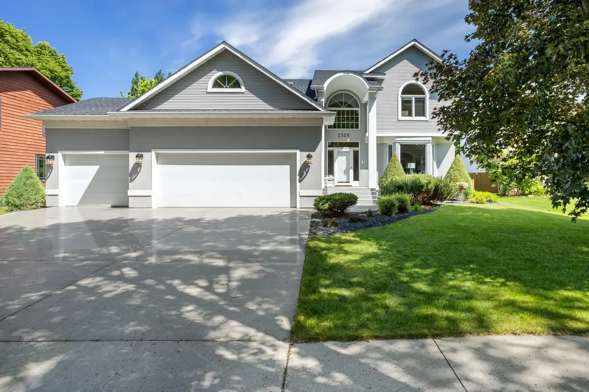 2938 Peterson Pkwy N, Fargo, ND 58102