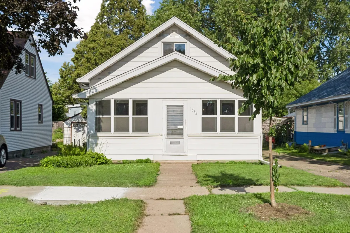 1032 Cumberland ST, Saint Paul, MN 55117
