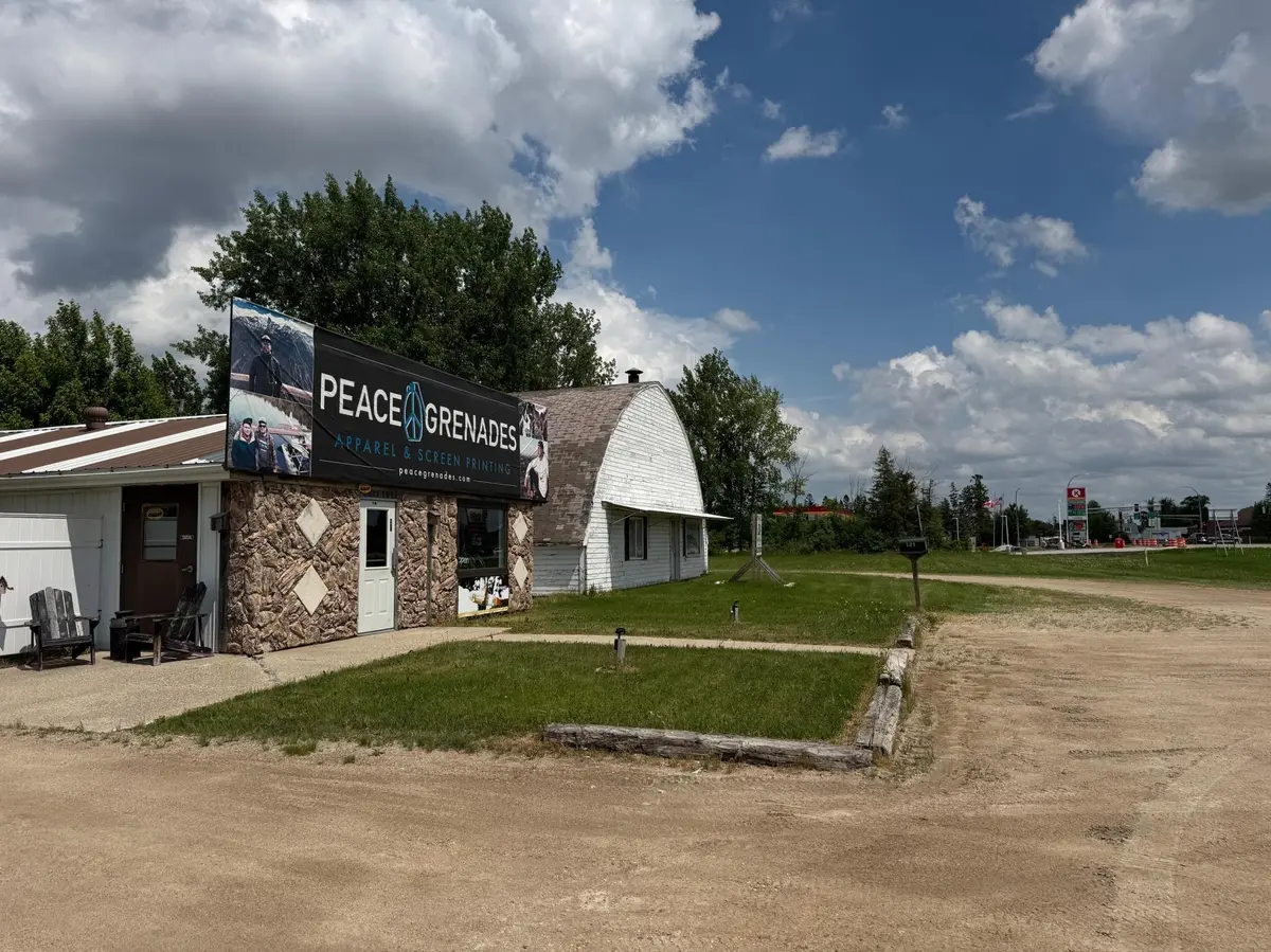 601 3rd ST NW, Roseau, MN 56751
