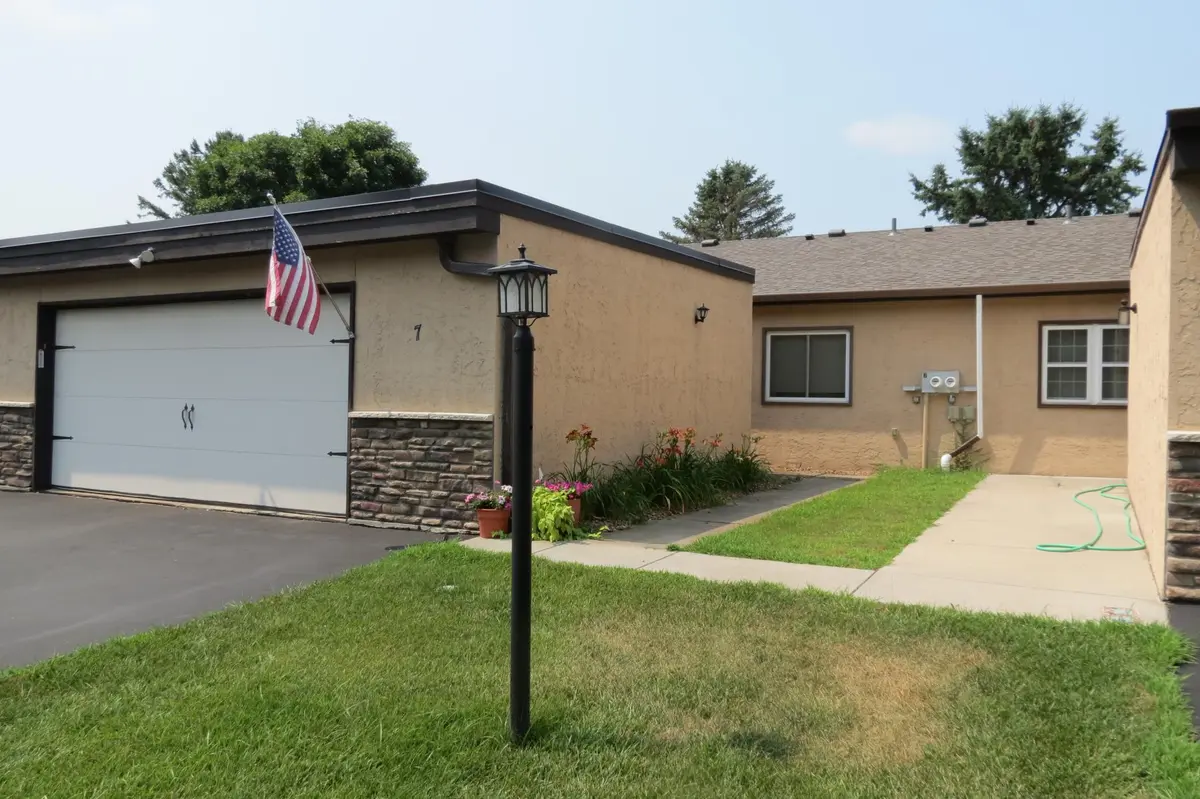 912 3rd ST N #7, Cold Spring, MN 56320
