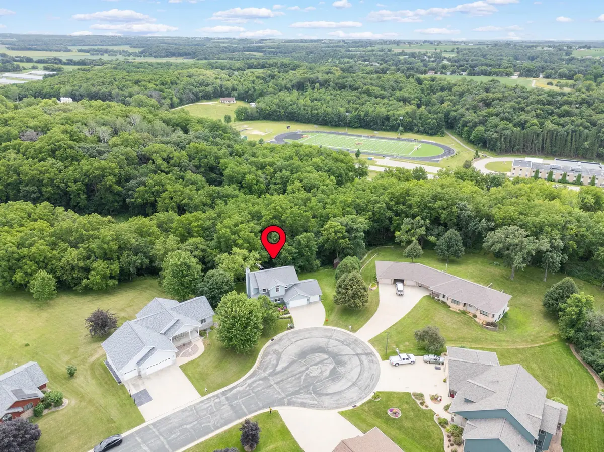 239 Willow CT, Saint Charles, MN 55972