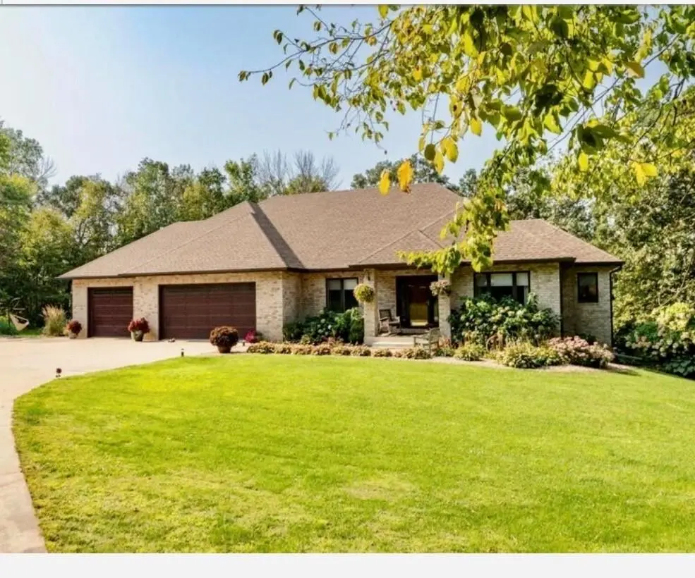 3273 Grand View LN SW, Byron, MN 55920