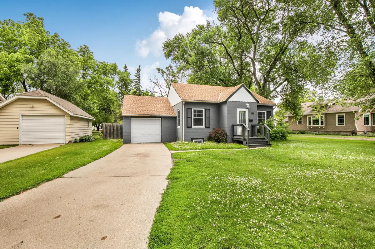 635 E 2nd ST, Litchfield, MN 55355