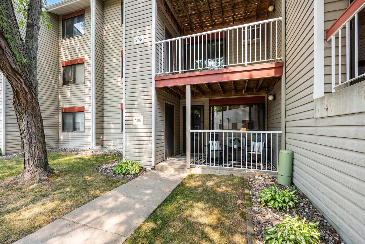 350 Shelard Pkwy #106, Saint Louis Park, MN 55426