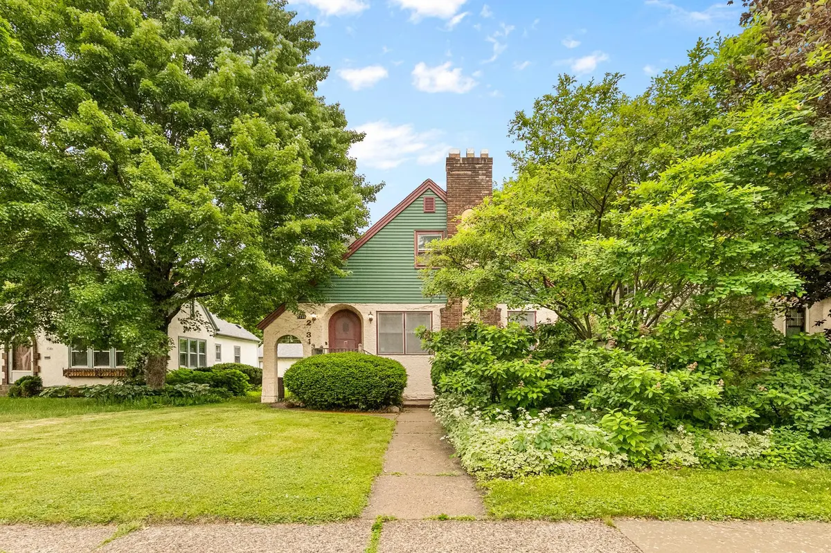 2731 Cleveland ST NE, Minneapolis, MN 55418