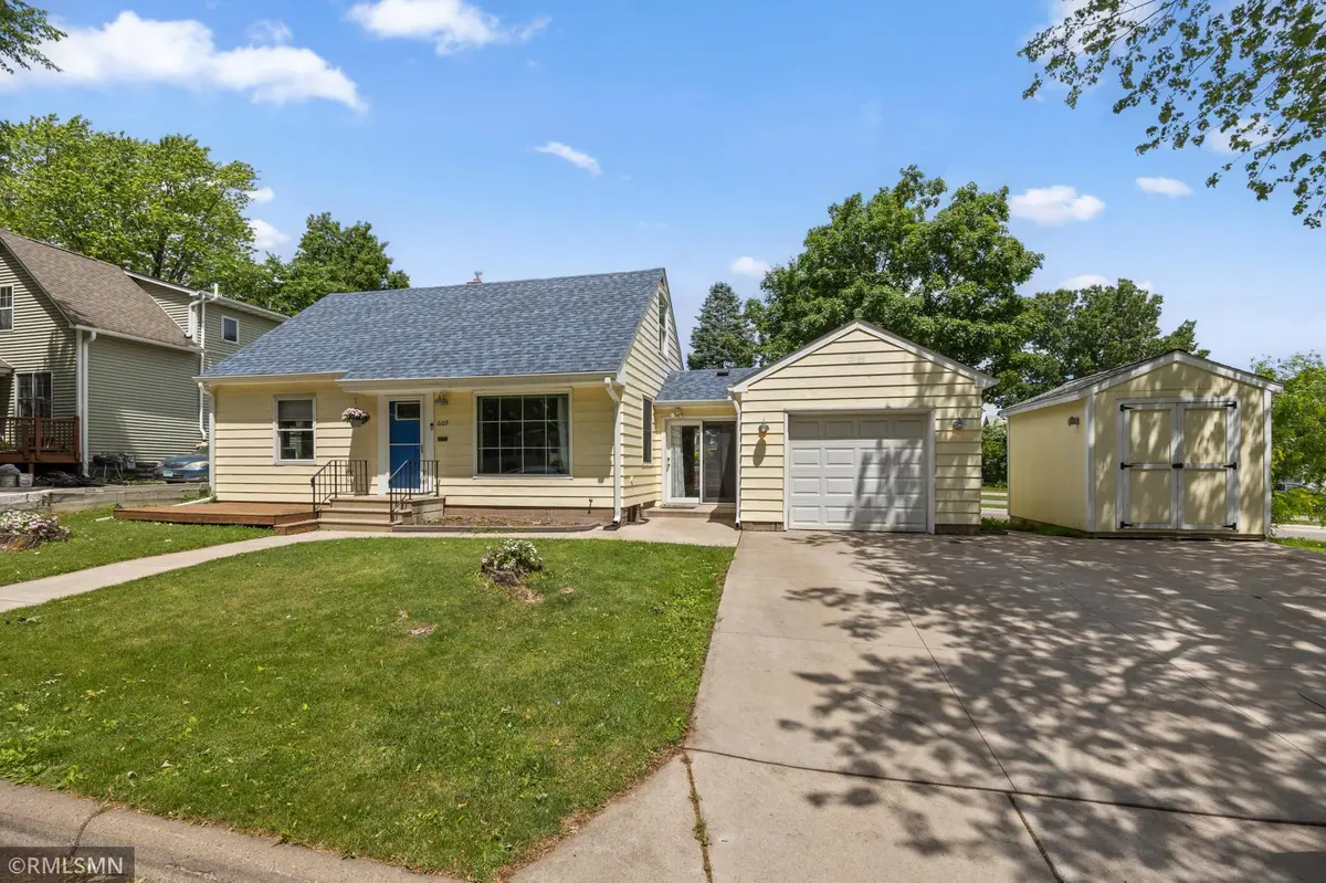609 Nevada AVE E, Saint Paul, MN 55130