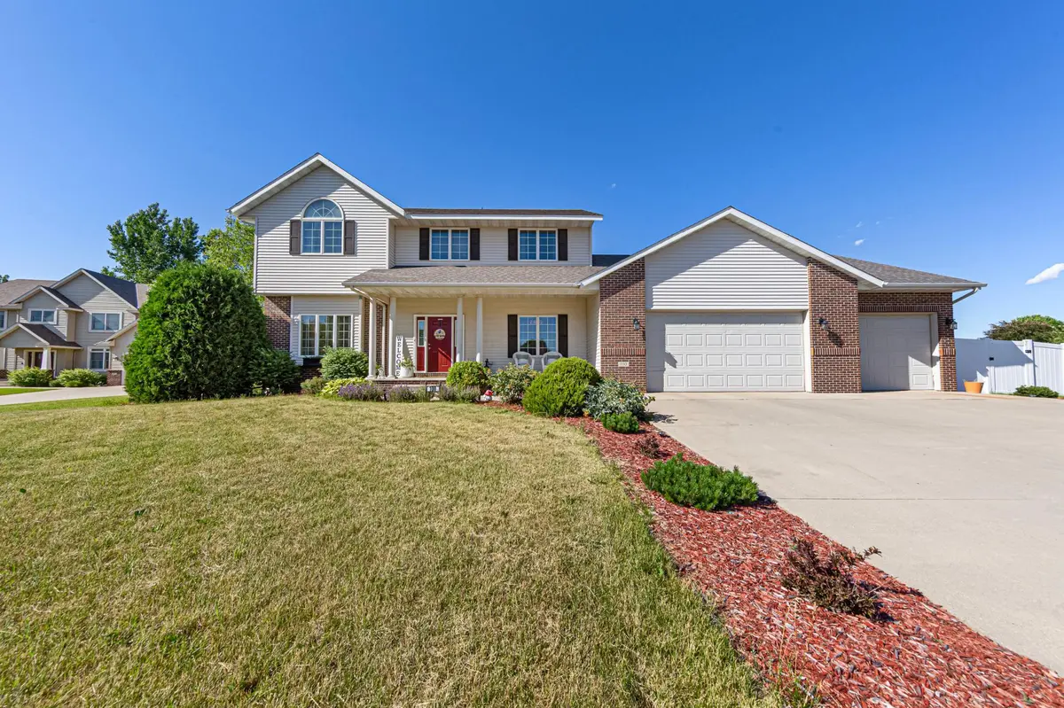 100 Park PL, Mankato, MN 56001