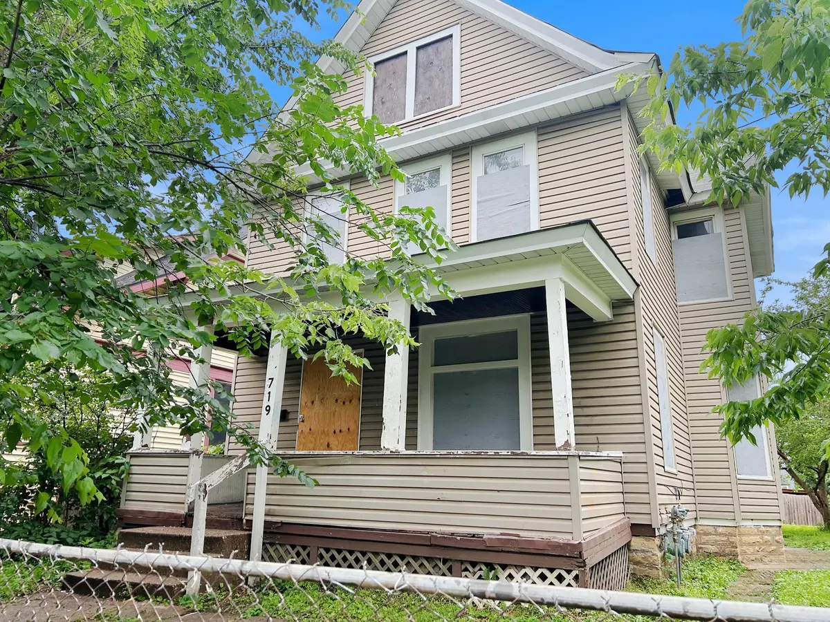 719 Sherburne AVE, Saint Paul, MN 55104