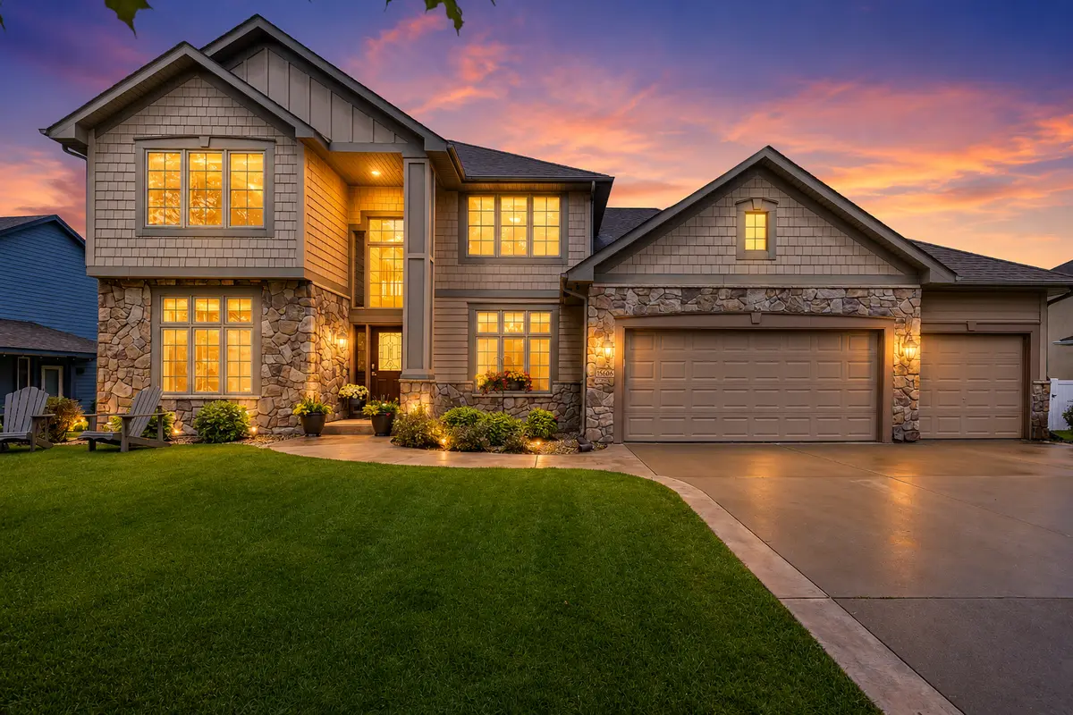 5606 Alexandra DR, Minnetrista, MN 55364