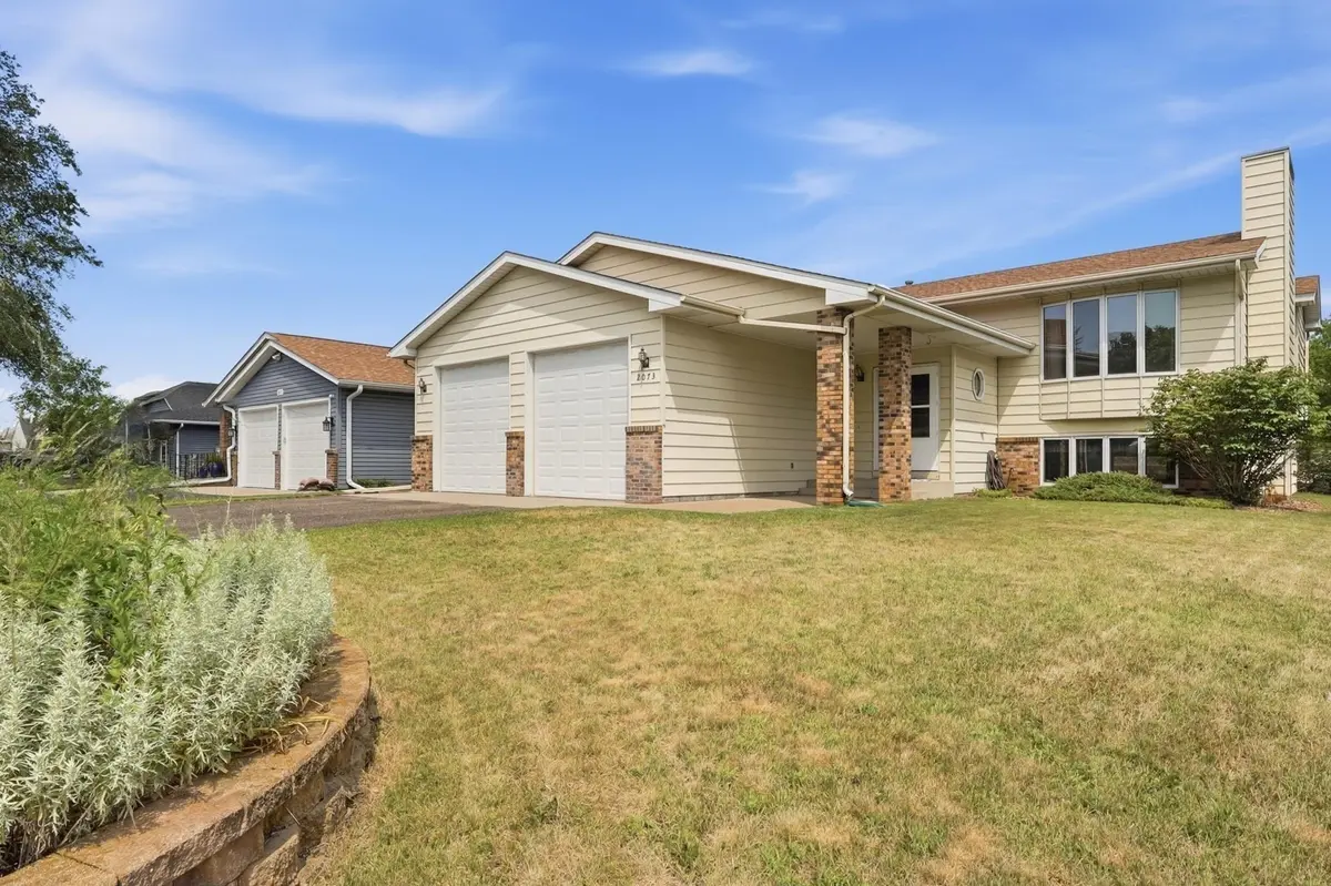 2073 Lydia AVE E, Maplewood, MN 55109