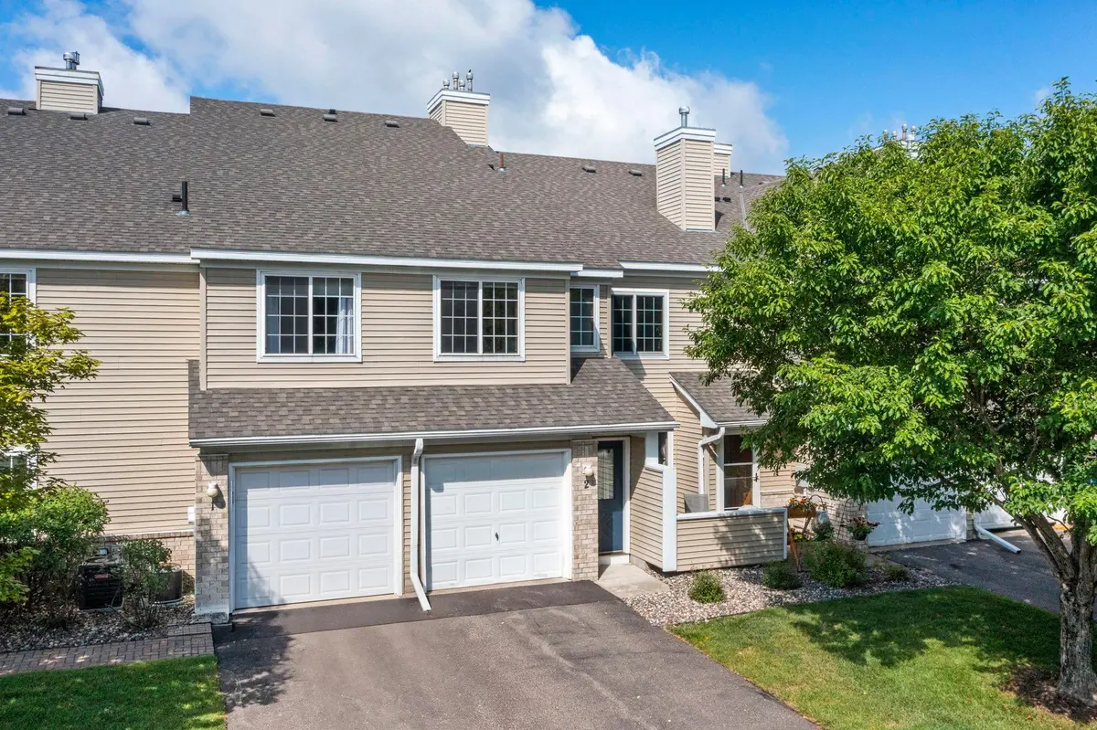 2225 Ranchview LN N #2, Plymouth, MN 55447