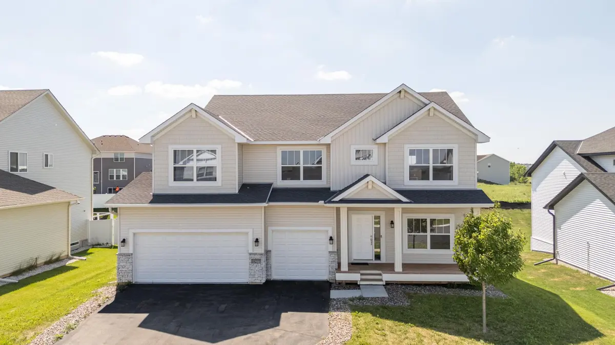 18277 Glacier WAY, Lakeville, MN 55044