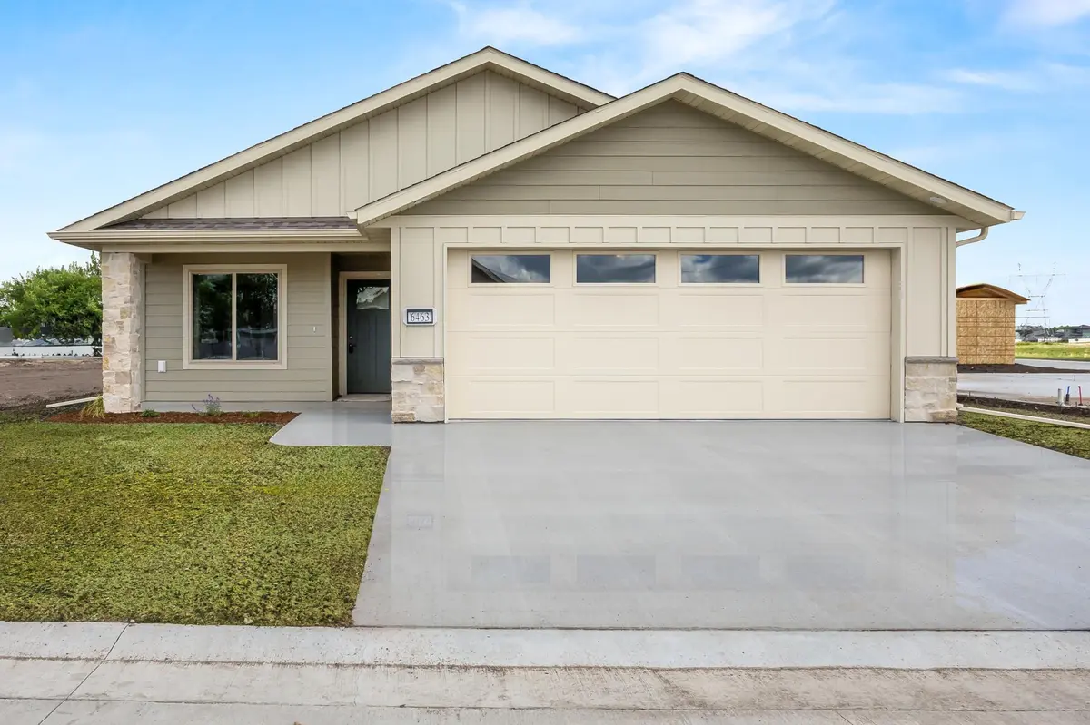 6463 Brekke WAY S, Fargo, ND 58104