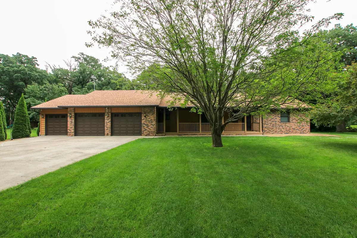 19634 Skyview CIR, Hutchinson, MN 55350