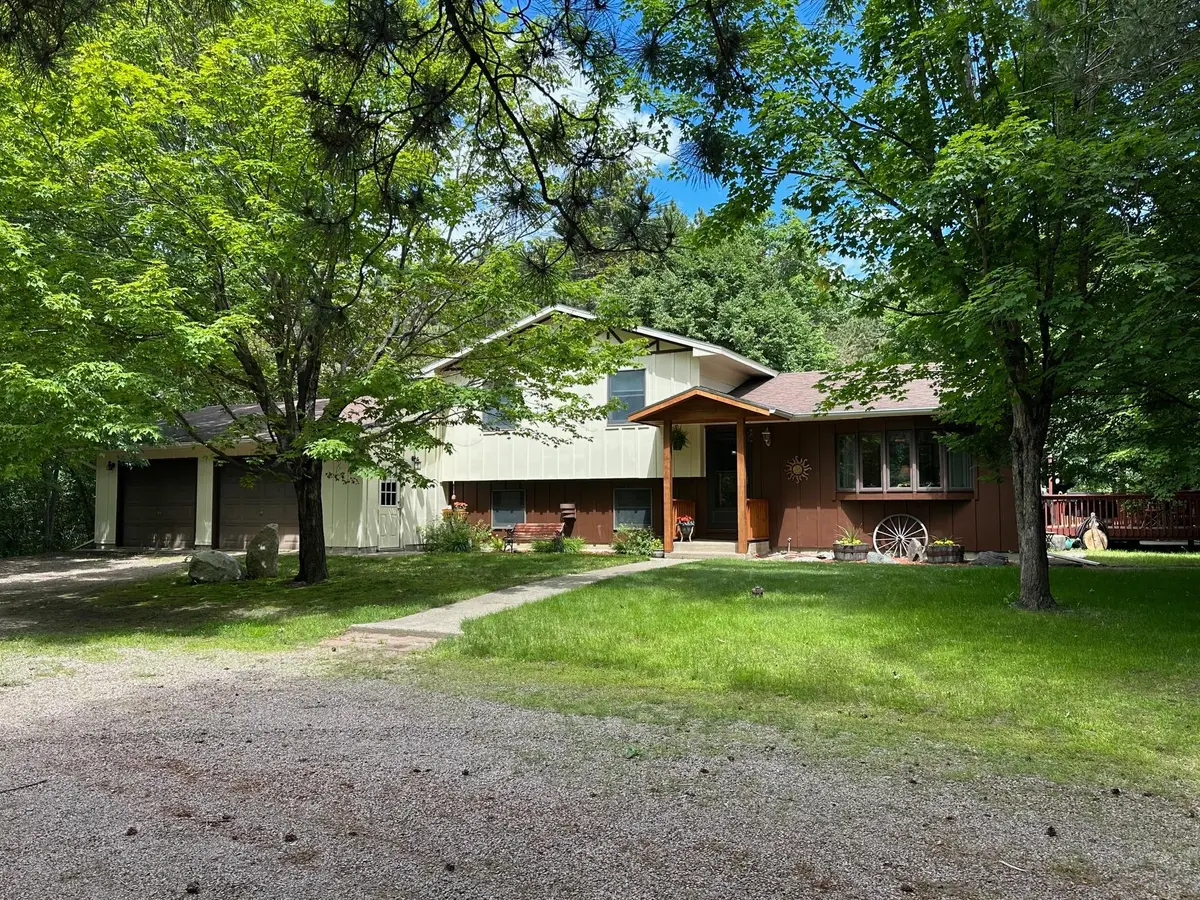 12706 37th ST, Clear Lake, MN 55319