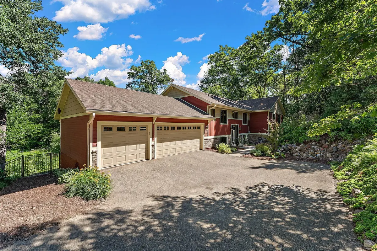 4815 120th ST W, Apple Valley, MN 55124