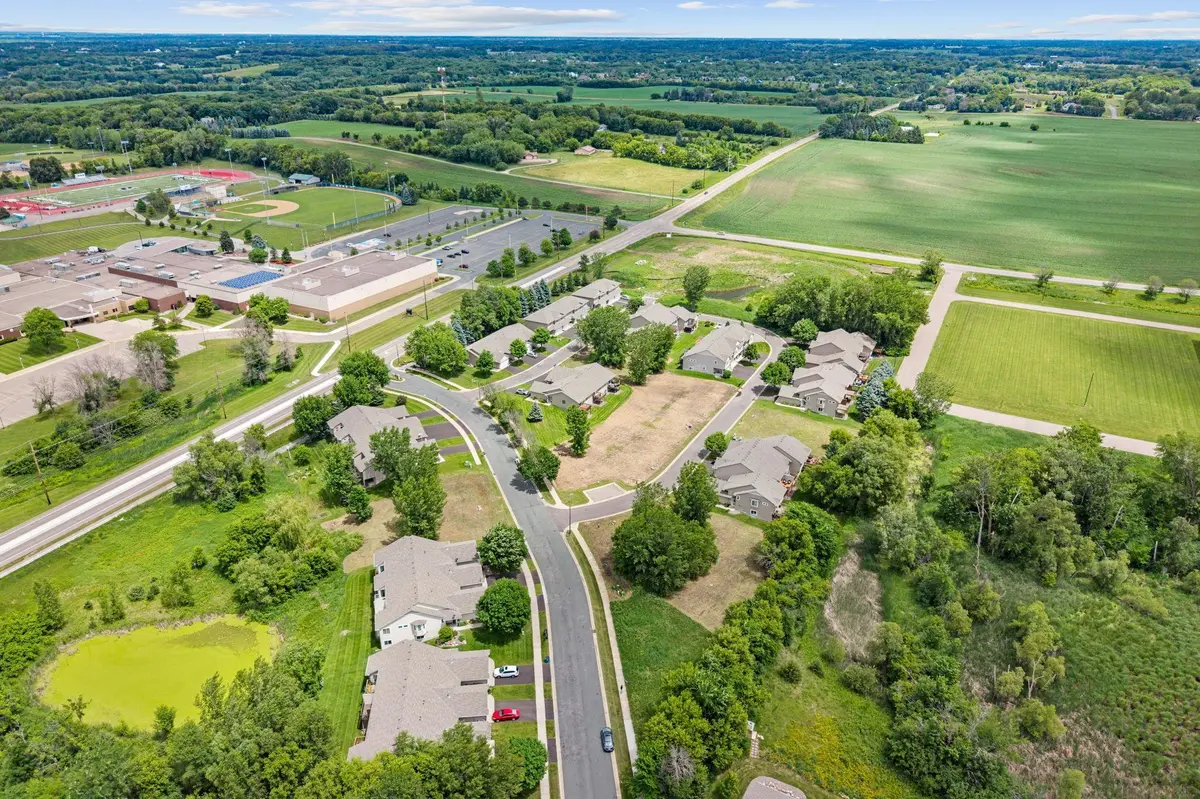 7621 Red Fox TRL, Greenfield, MN 55373