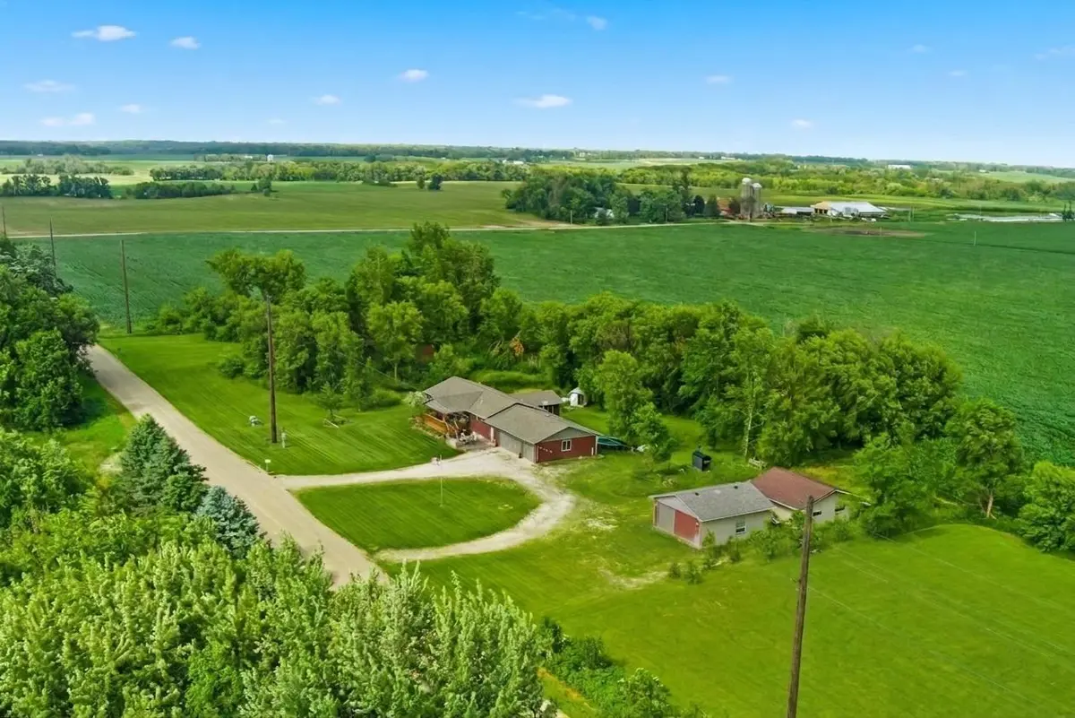 5037 22nd AVE SW, Owatonna, MN 55060