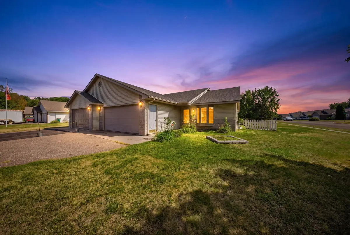 2200 Cattail WAY, Hudson, WI 54016