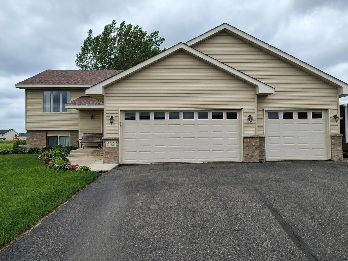 332 Bavaria WAY, Waverly, MN 55390