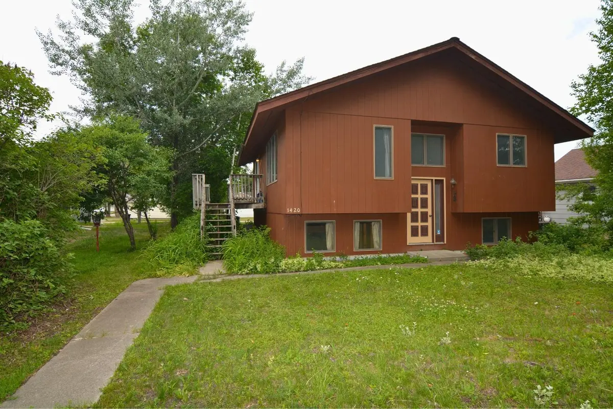 1420 1st AVE E, International Falls, MN 56649