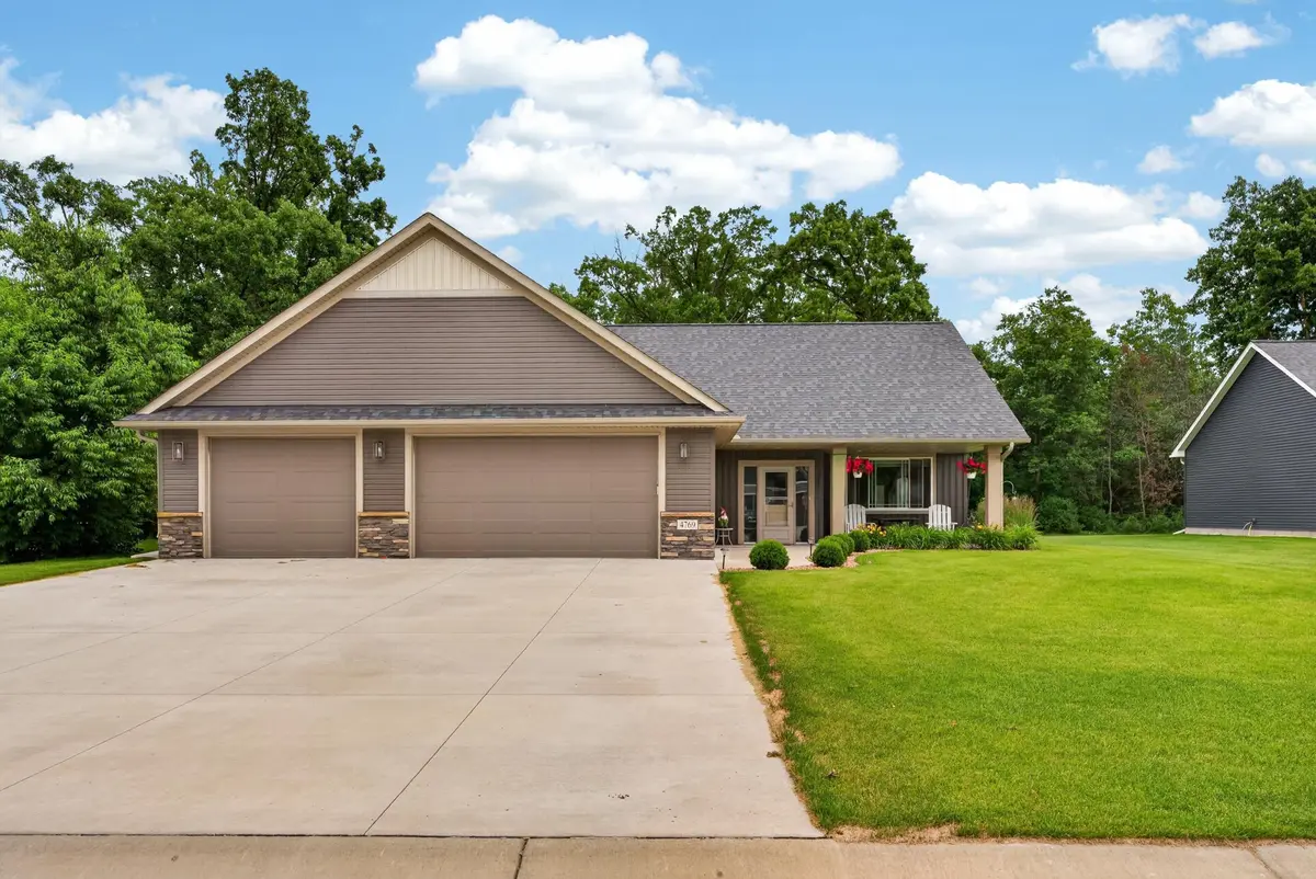 4769 381st TRL, North Branch, MN 55056