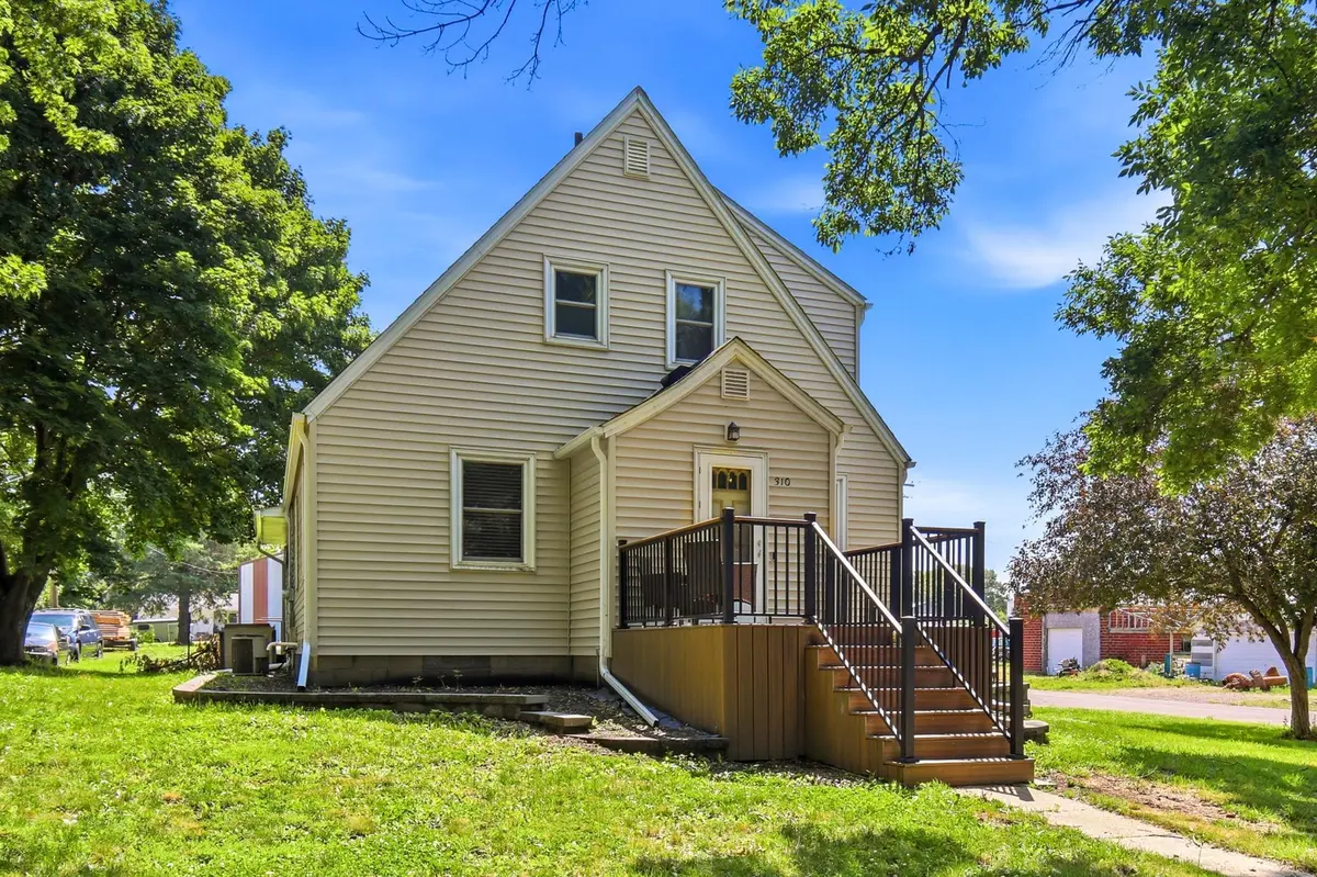 310 Stanley ST, Frost, MN 56033