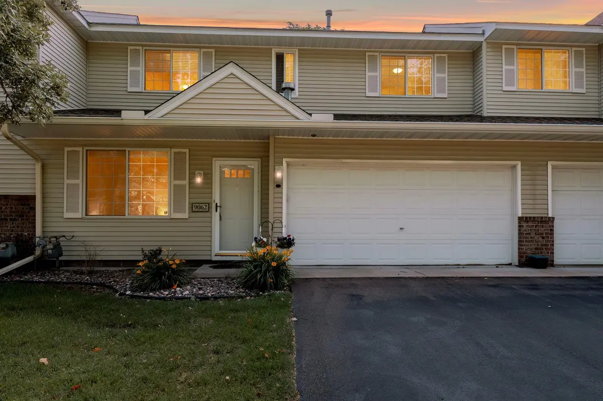 9062 Merrimac LN N, Maple Grove, MN 55311