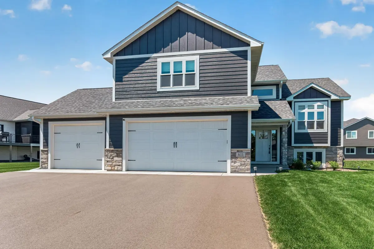 411 Westwood DR, River Falls, WI 54022