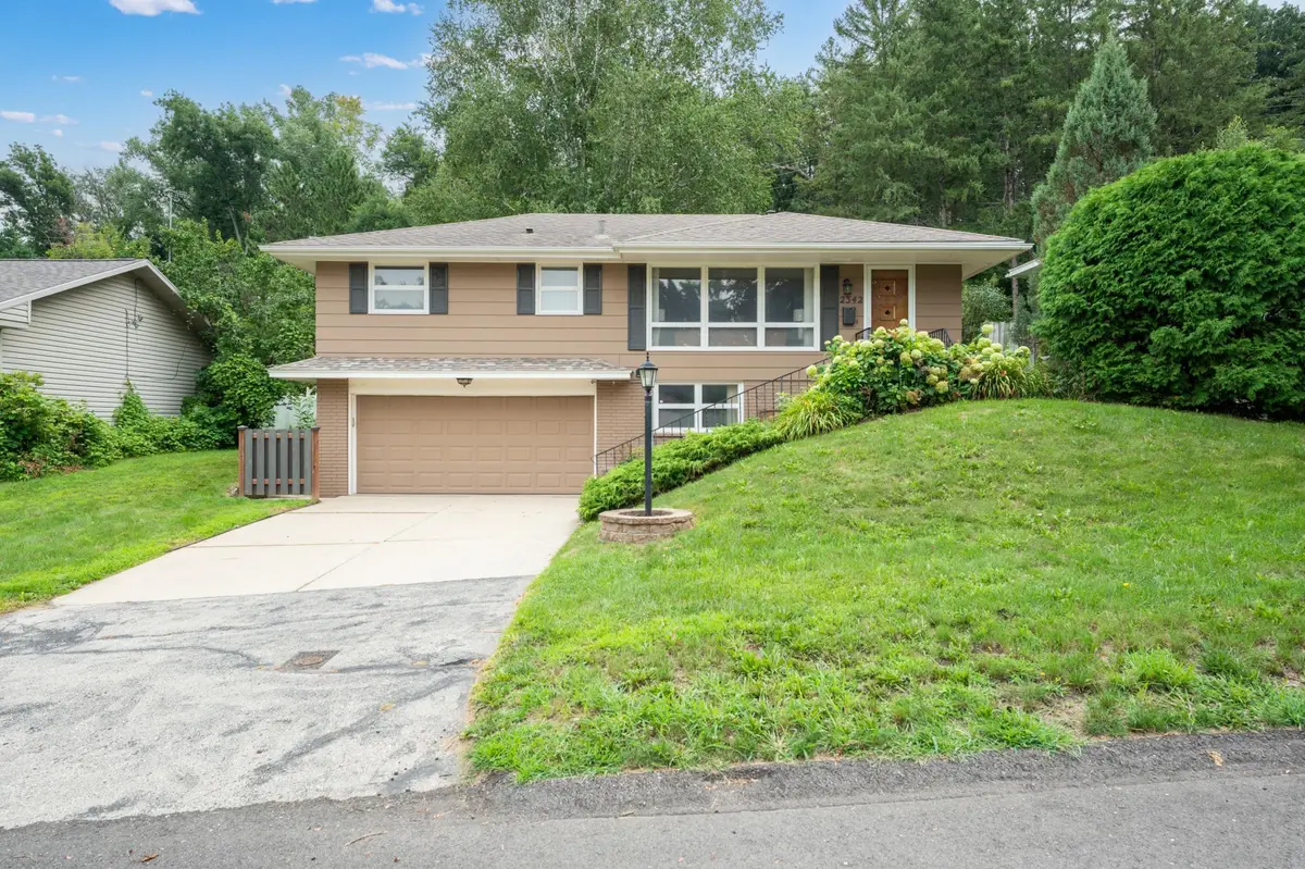 2342 11th AVE NW, Rochester, MN 55901