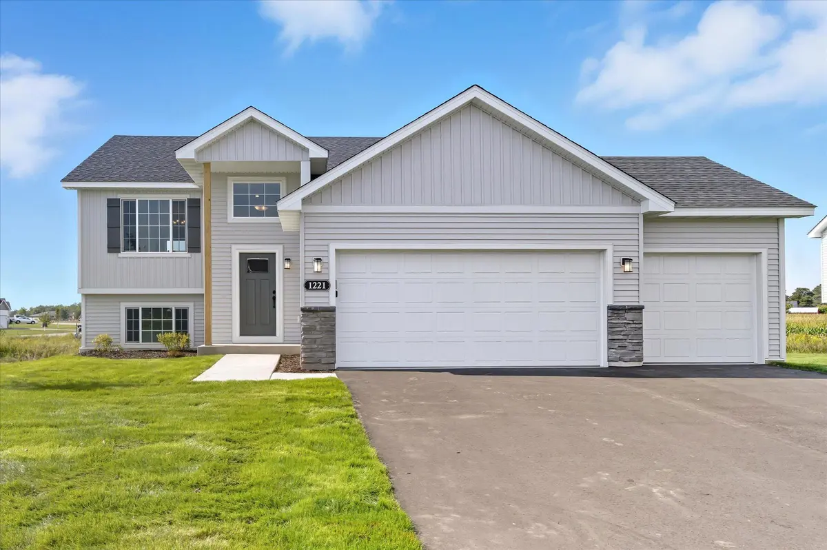 1504 Woods RD NE, Isanti, MN 55040