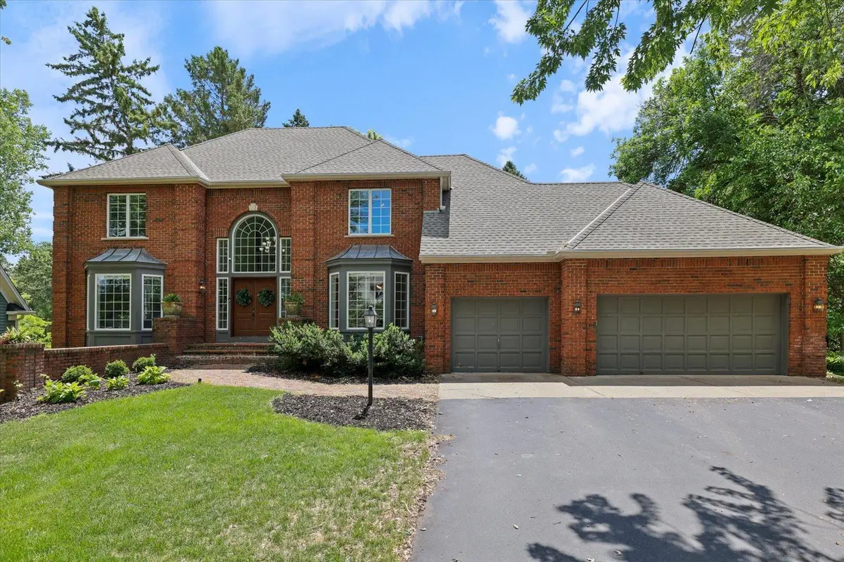 1638 Quail Ridge CIR, Woodbury, MN 55125