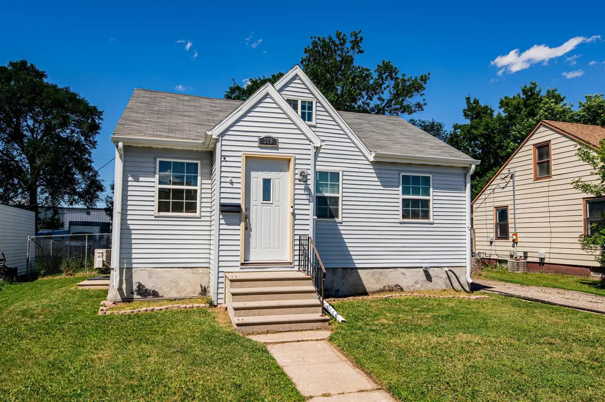318 1st AVE E, West Fargo, ND 58078