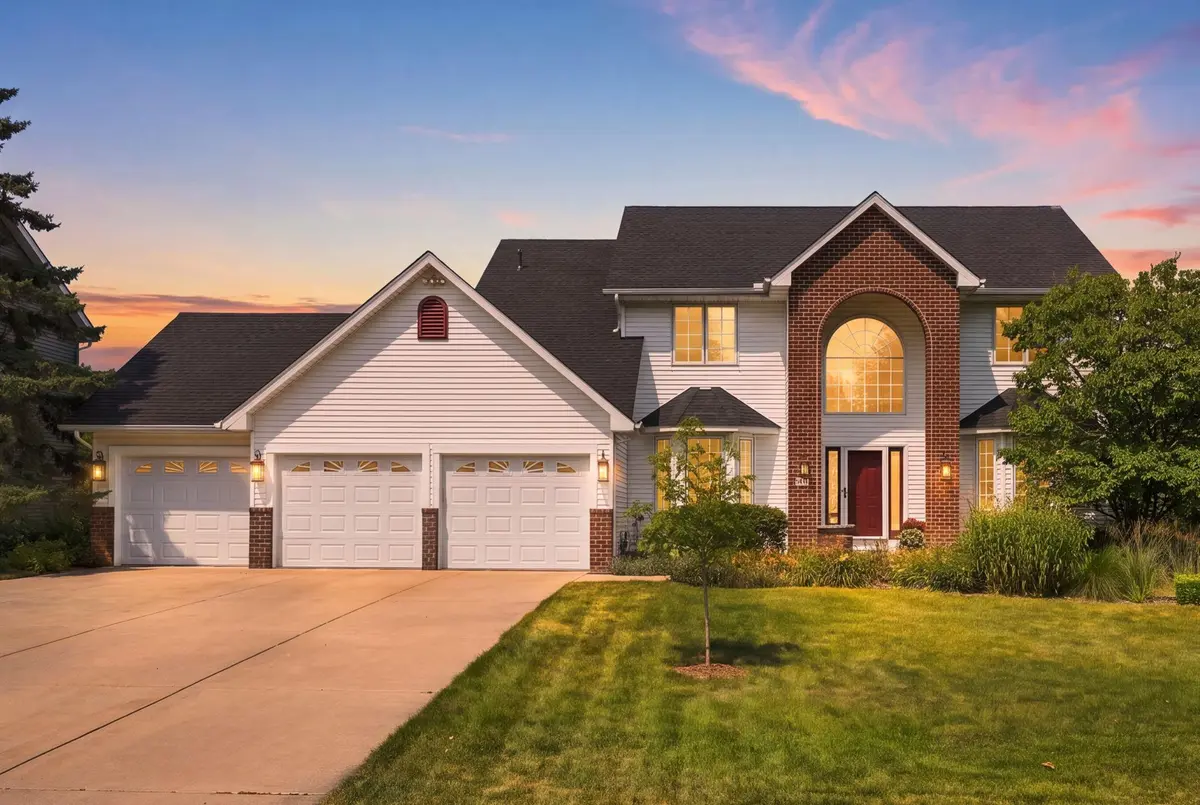 3649 Commonwealth RD, Woodbury, MN 55125