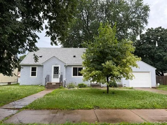 132 Richmond ST E, South Saint Paul, MN 55075