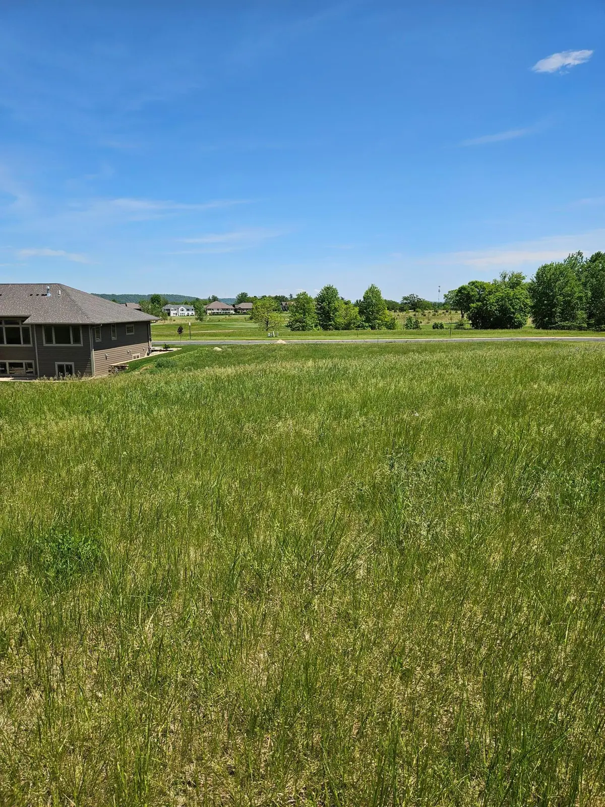141 Hillwood DR, Lake City, MN 55041