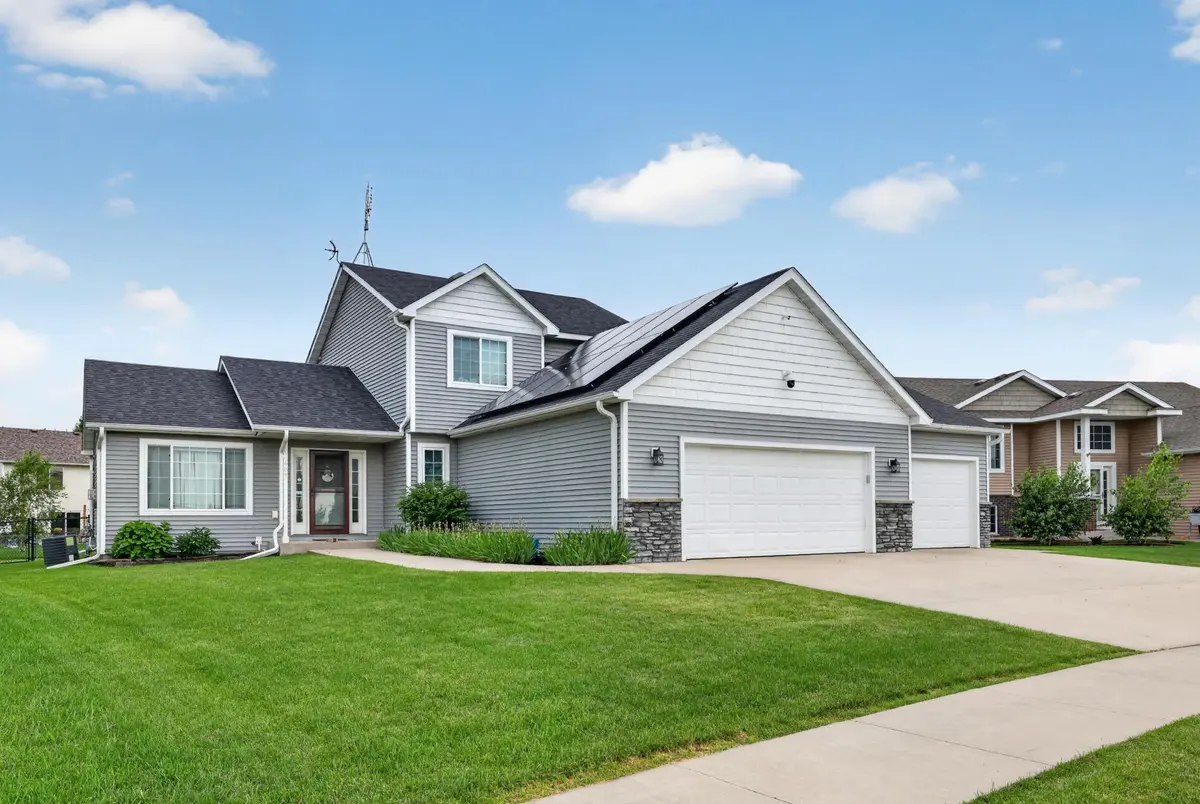 603 11th AVE NE, Kasson, MN 55944