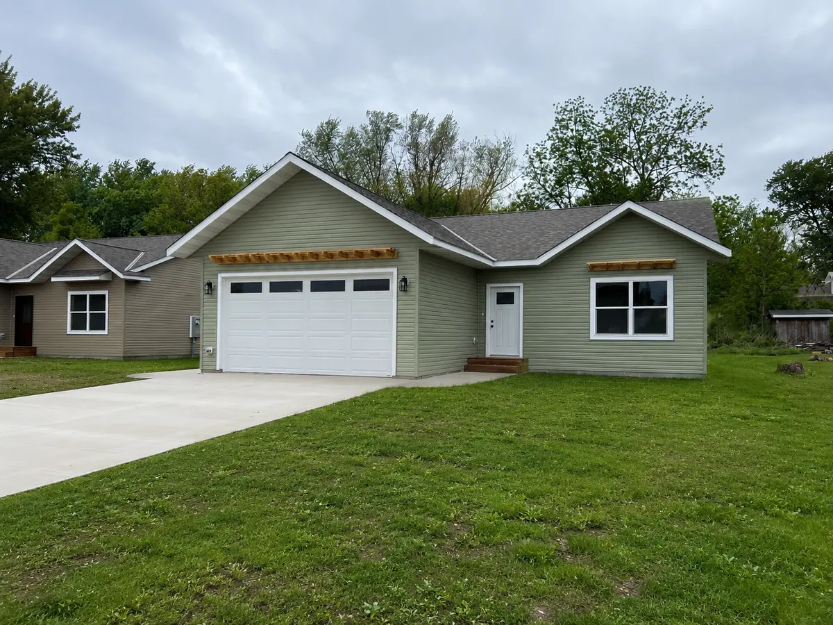 820 Spark AVE, Albert Lea, MN 56007
