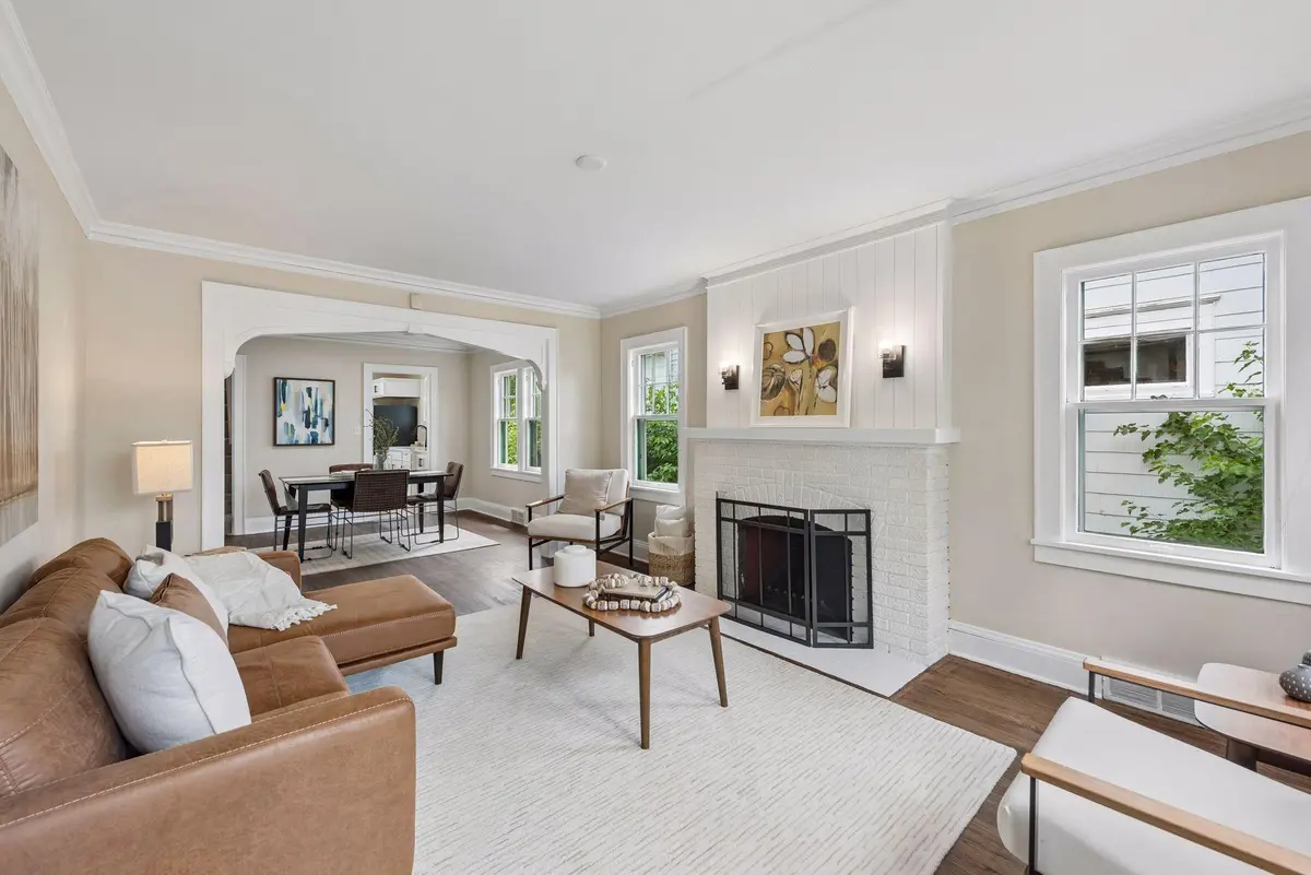 792 Charles AVE, Saint Paul, MN 55104