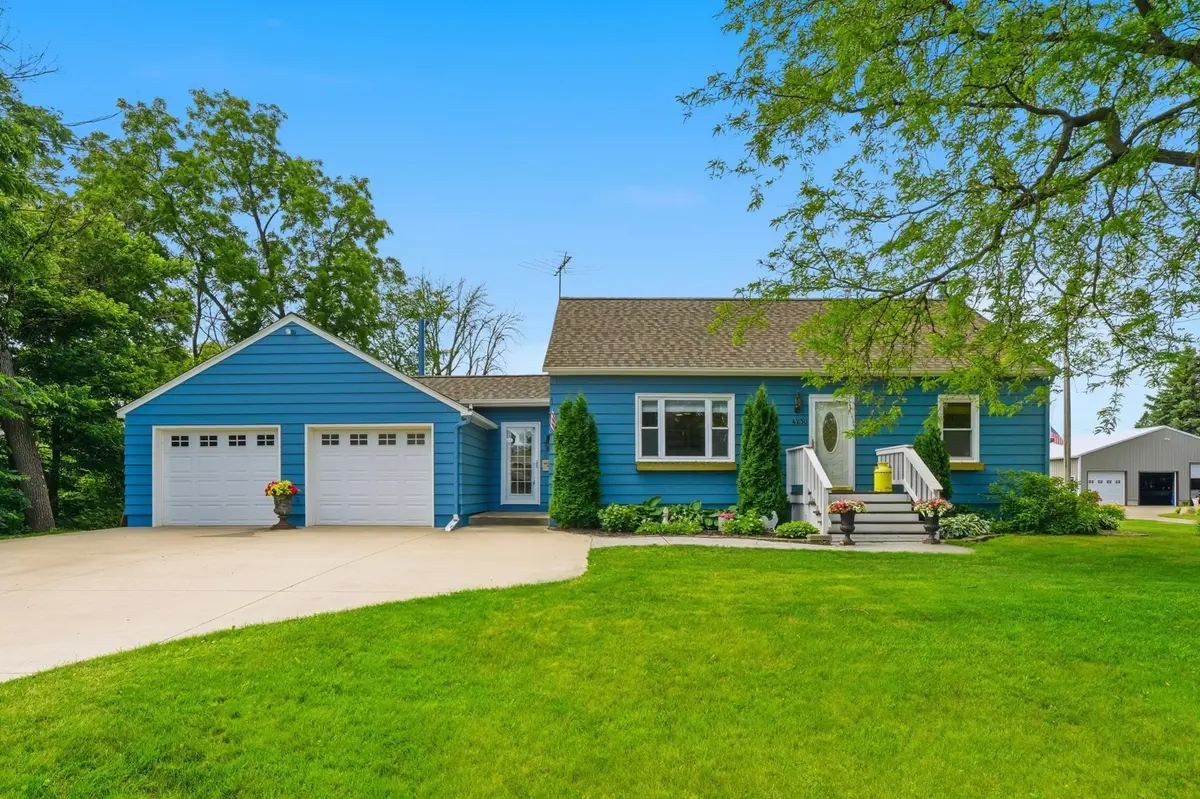 4230 220th ST W, Farmington, MN 55024