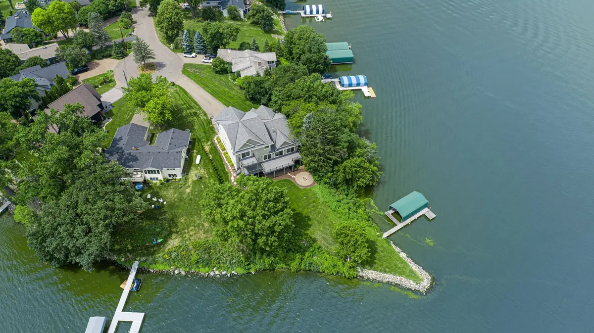 3396 Kings Point RD, Excelsior, MN 55331