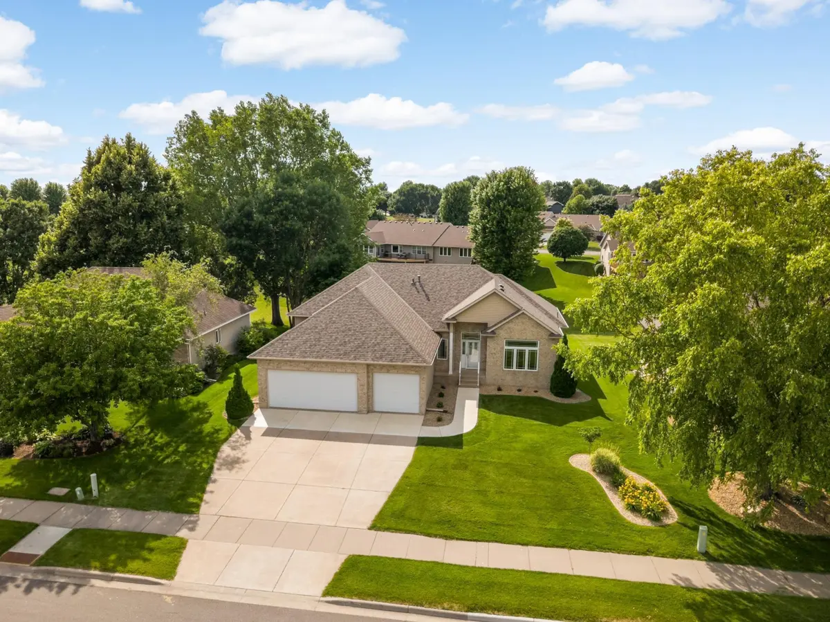 1840 Wyndham Hill DR, Hastings, MN 55033