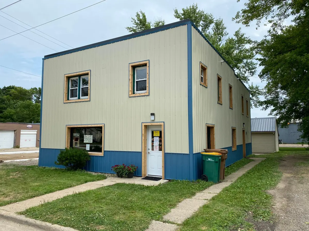 220 E 7th ST, Albert Lea, MN 56007
