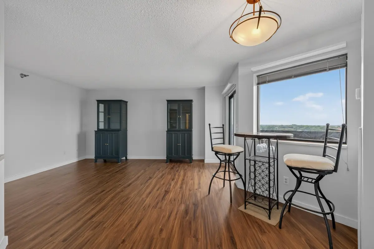 78 10th ST E #1909, Saint Paul, MN 55101