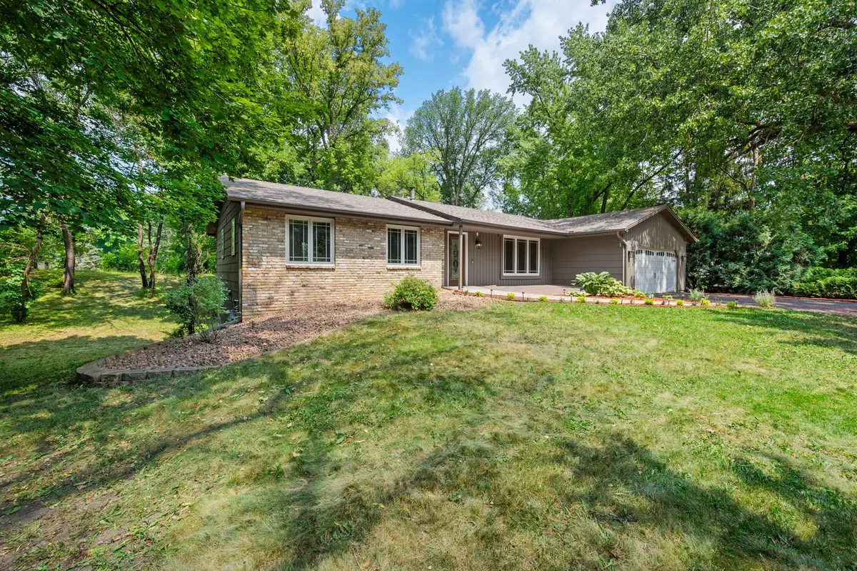 2304 150th ST W, Burnsville, MN 55306