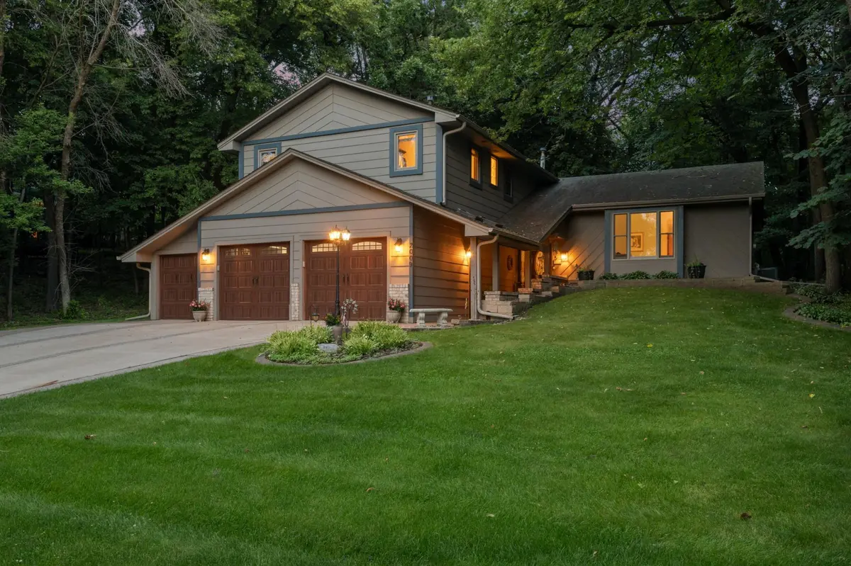 2009 Indian RD W, Minnetonka, MN 55305