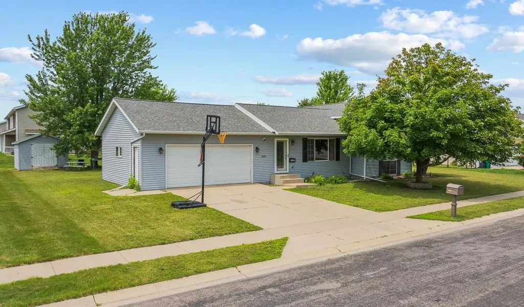 202 Rainbow DR, Marshall, MN 56258