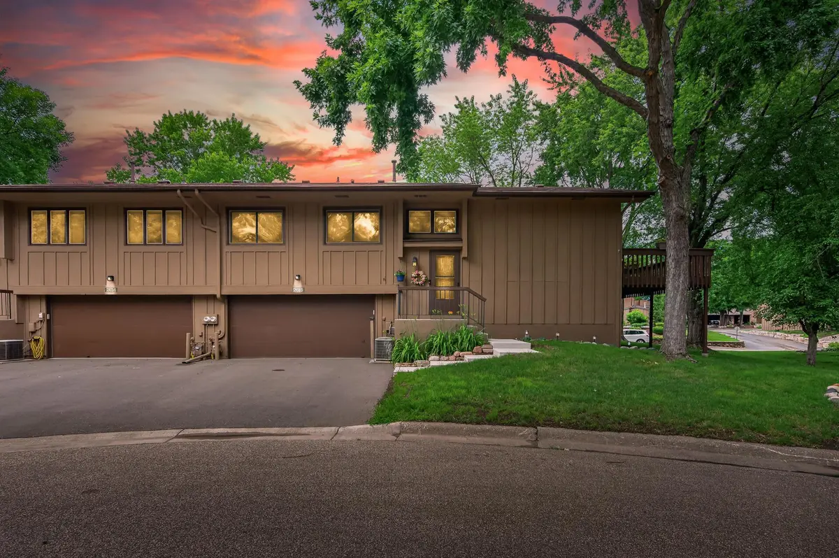 2615 Sumac CT, White Bear Lake, MN 55110
