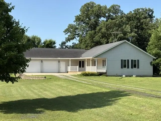 33850 98th ST, Waseca, MN 56093