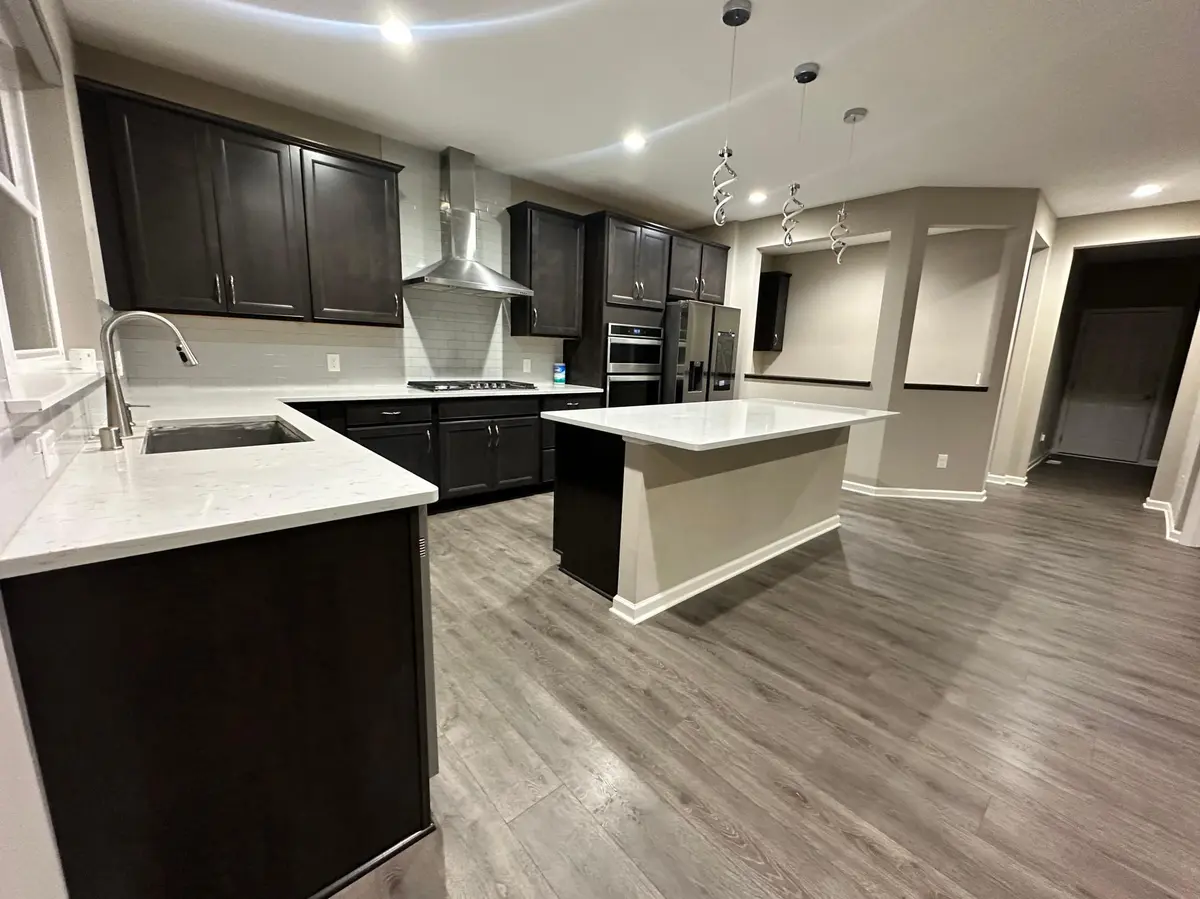 9876 Ambrose RD, Woodbury, MN 55129